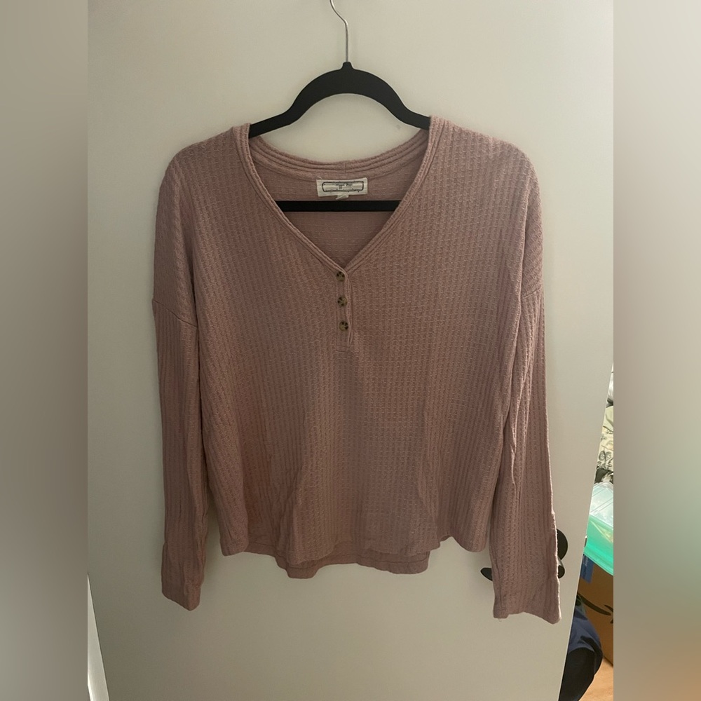 Size M hippie rose long sleeve waffle tshirt